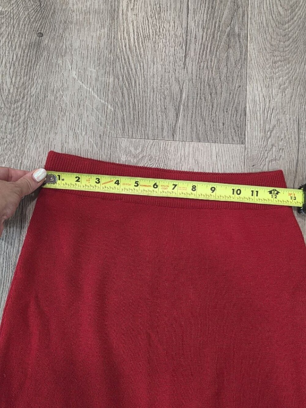 Lord & Taylor American Petite Red Extra-Fine Merino Wool Pencil Skirt S PETITE - Picture 4 of 5